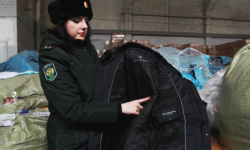 Контрафакт из Киргизии. Самарские таможенники задержали крупную партию одежды 
