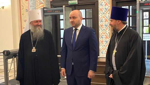 Губернатор Вячеслав Федорищев и митрополит Феодосий посетили Поволжскую академию образования и искусств