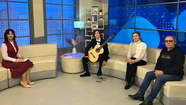 А вы слышали, как звучит тремоло на гитаре?