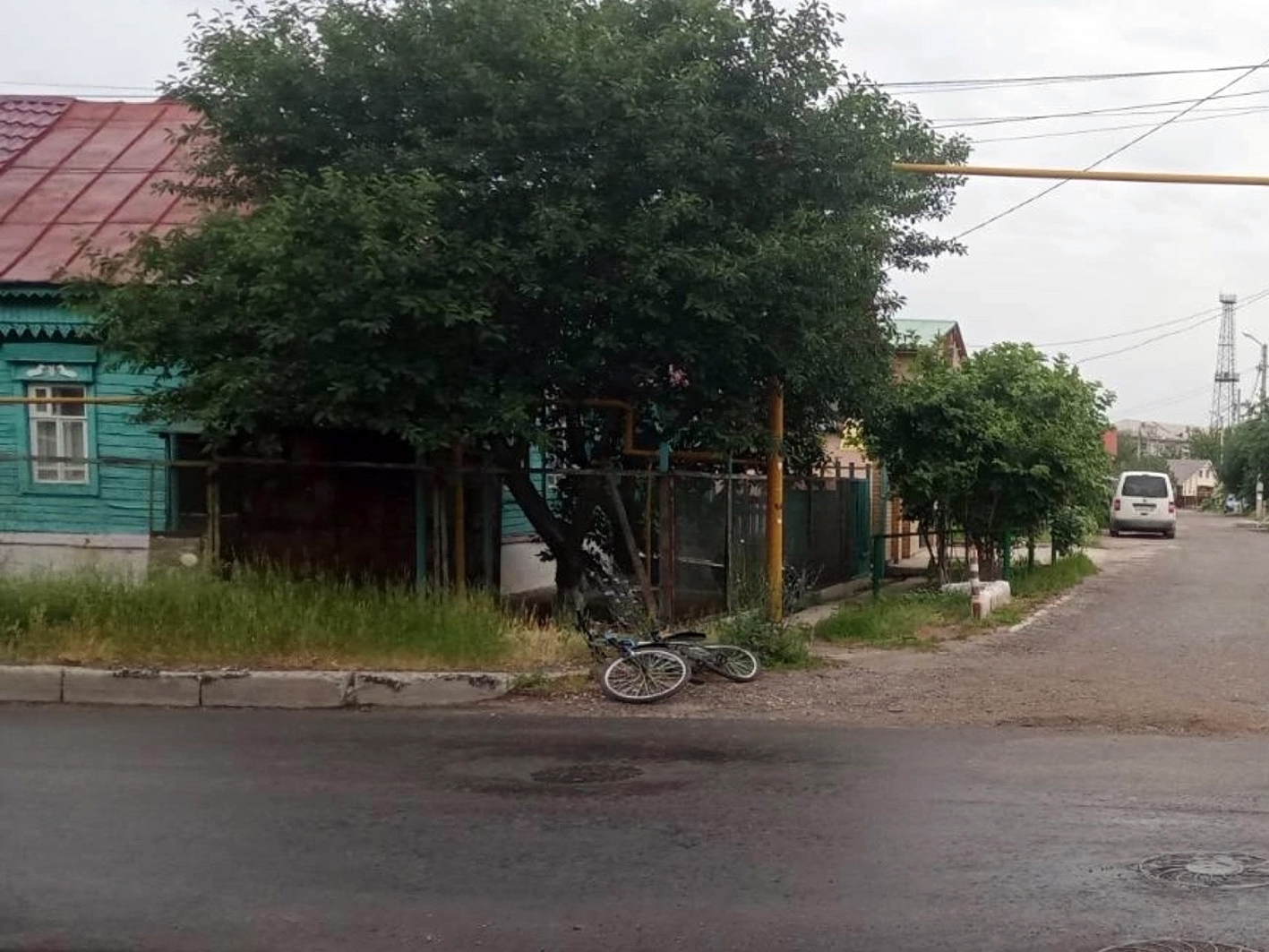 Внимание, розыск! Сотрудники полиции устанавливают очевидцев происшествия и  водителя, скрывшегося с места ДТП на ул. Калинина | телеканал ТОЛЬЯТТИ 24