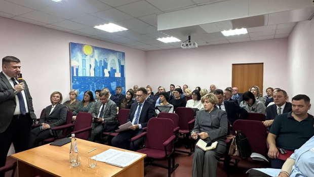 Андрей Орлов провел совещание с главными врачами медучреждений Тольятти