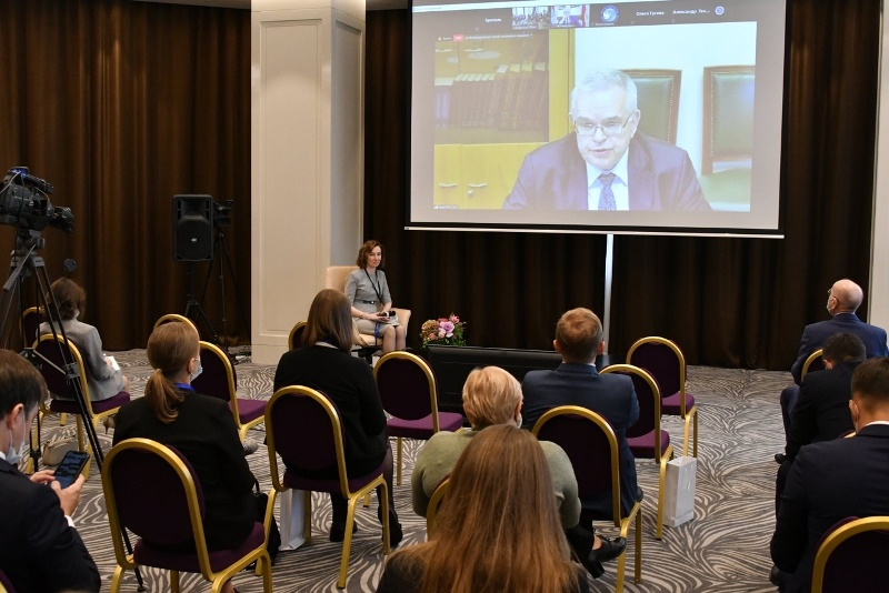 Совет представителей региона. 2 Представителя от региона в Совете Федерации.