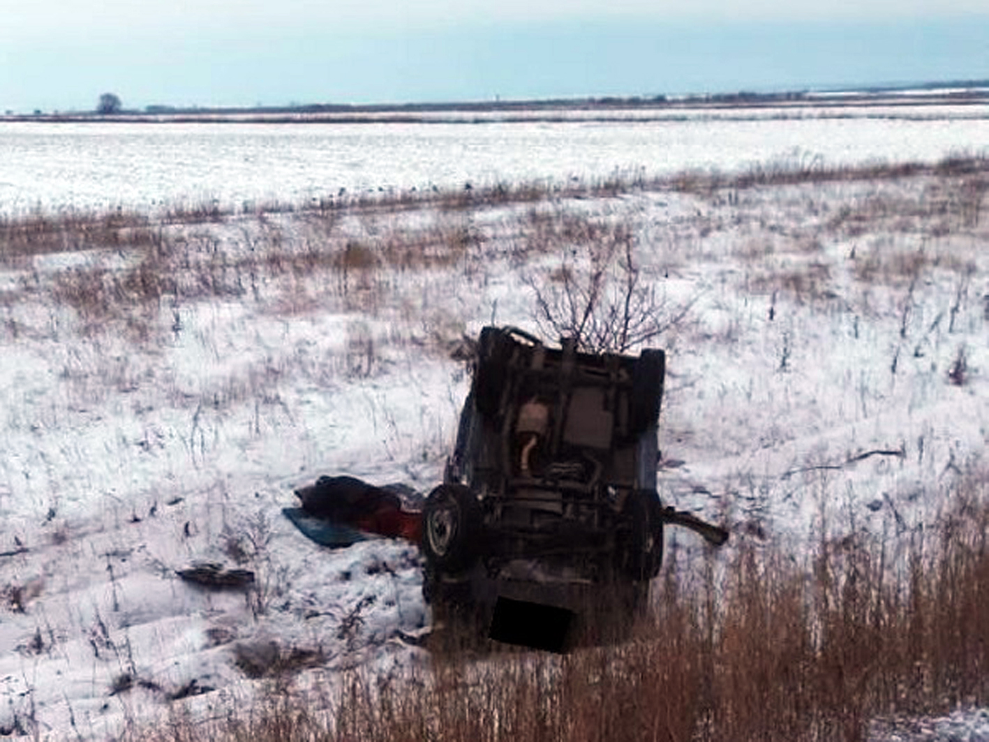 На летних шинах, с алкоголем в крови. В Ставропольском районе на трассе  Тольятти- Хрящевка перевернулся автомобиль УАЗ | 16.12.2022 | Тольятти -  БезФормата