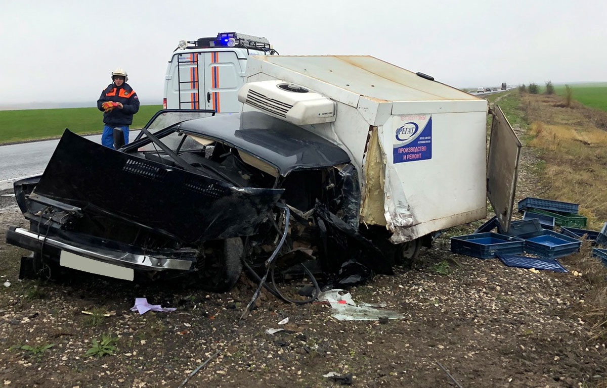 Столновение на встречной. В Самарской области погиб водитель легкового  коммерческого автомобиля | 31.10.2022 | Тольятти - БезФормата