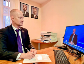 От школы до набережной: какие проекты для Тольятти обсудили на прямой линии с губернатором