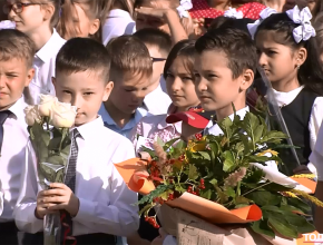 Мечты и надежды для 75 тысяч юных тольяттинцев. Как в школах города отпраздновали День знаний