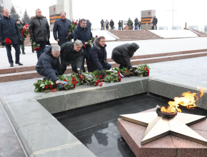 Будем помнить – будем жить. В Самаре почтили память героев Сталинградской битвы