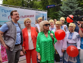 Губернатор Самарской области Дмитрий Азаров посетил площадку телеканала ТОЛЬЯТТИ 24 на фестивале журналистики «Пресса-2023»