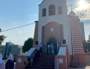 Большое событие в православной жизни. В Медгородке освятили храм во имя великомученика Пантелеимона