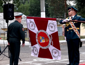 В Тольятти состоялась торжественная церемония вручения Боевого знамени воинской части Росгвардии