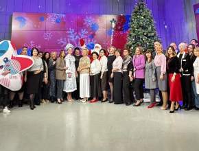 Добрая традиция! В студии телеканала ТОЛЬЯТТИ 24 состоялась предновогодняя встреча коллектива «ЛАДА-МЕДИА»