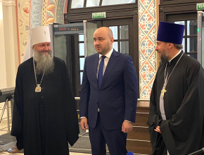 Губернатор Вячеслав Федорищев и митрополит Феодосий посетили Поволжскую академию образования и искусств
