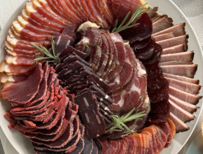 Всё для новогоднего стола! В Тольятти по просьбам горожан снова открылась фермерская ярмарка