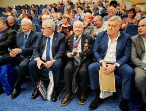 Лучших работников троллейбусного управления отметили благодарственными письмами