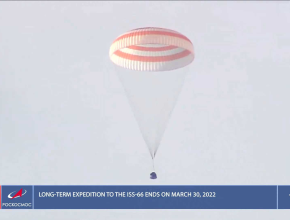 С возвращением на Землю! Спускаемый аппарат с экипажем 66-й экспедиции МКС успешно приземлился в Казахстане
