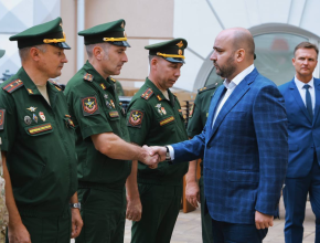 Сегодня из Самарской области в зону СВО отправился очередной гуманитарный груз