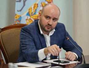 Безопасность детских учреждений, подготовка к зиме и пожарная безопасность. Вячеслав Федорищев провёл совещание по важным вопросам региона. 