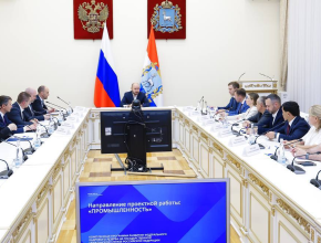 Губернатор Самарской области Вячеслав Федорищев встретился с участниками программы по развитию федерального кадрового резерва