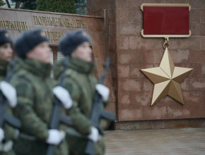 Губернатор Самарской области Вячеслав Федорищев поздравил жителей региона С Днем Героев Отечества!