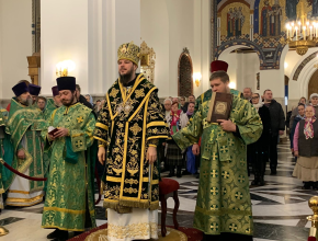 В канун празднования памяти преподобного Нестора Летописца и своего тезоименитства епископ Нестор совершил всенощное бдение