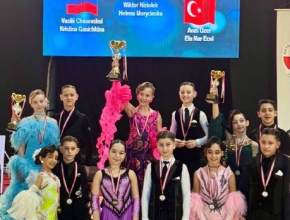 С флагом России - на пьедестал: успех тольяттинских танцоров в Турции