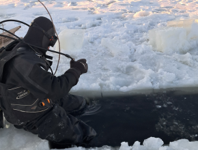 Водолазы обнаружили тела двух человек, пропавших после крушения лодки в конце декабря 