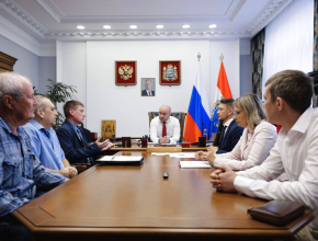 Вячеслав Федорищев провел встречу с инициативной группой дольщиков ЖСК «ЖАСМИН-ДОМ»