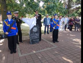 Сегодня, в День окончания Второй мировой войны, в Тольятти на площади Свободы был торжественно открыт памятный знак «Наказ ветеранов»
