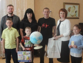 В Самарской области полицейские и представители Общественного совета продолжают участие во Всероссийской акции МВД «Помоги пойти учиться»