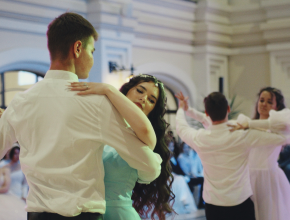 А вы готовы изучить 20 или даже 30 классических танцев? Наши студенты - да! Рассказываем о межвузовском бале