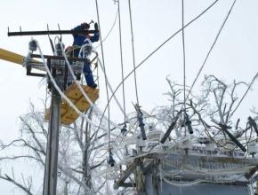 Обрыв силового кабеля. В Приморском и Подстепках произошло аварийное отключение электроэнергии