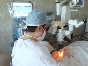 Уникальная операция! Самарские врачи впервые удалили катаракту месячному ребенку