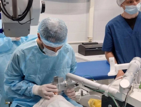 Сверхточное оборудование и бесшовная операция: самарские врачи улучшили пациенту зрение с 2 до 100 процентов
