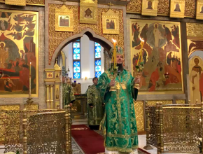 В день своего тезоименитства владыка Нестор отслужил литургию в Преображенском соборе Тольятти