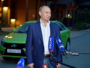 Президенту России Владимиру Путину исполняется 73 года