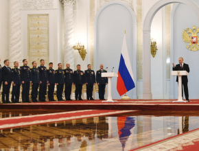 Владимир Путин вручил медали «Золотая Звезда» Героям России