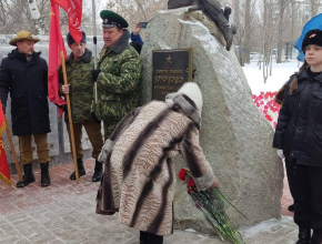 Чтобы помнить... В Тольятти проходят мероприятия в честь 36-й годовщины вывода советских войск из Афганистана.