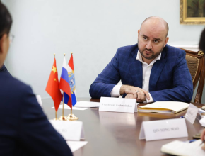 Губернатор Вячеслав Федорищев провел встречу с Генеральным консулом КНР Сян Бо