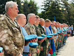 Никто, кроме нас! Сегодня по всей России отмечается День Воздушно-десантных войск