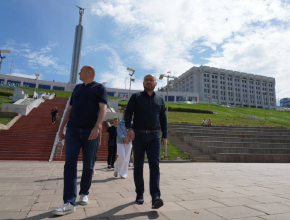 Вячеслав Федорищев встретил делегацию из Оренбургской области во главе с врио губернатора Евгением Солнцевым