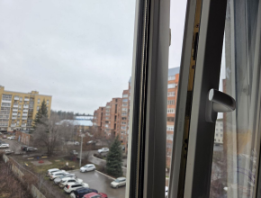 Узнали, как часто нужно открывать окна в квартире зимой