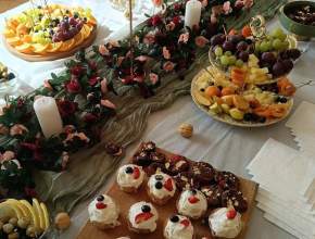 Новогодний стол для семьи обойдется в среднем в 6 тысяч рублей