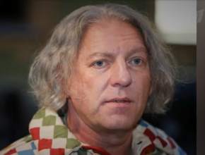 На 61-м году жизни умер режиссер и продюсер Александр Олейников