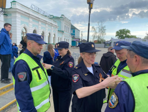 В Сызрани транспортные полицейские присоединились к Всероссийской акции «Георгиевская ленточка»