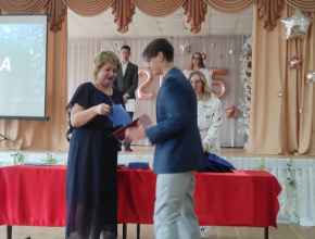 Выпускные в Тольятти: прощание со школой и подарки от «Тольяттиазота» 