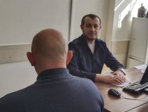«Распивал спиртное и заметил открытую дверь»: подозреваемого в грабеже на сумму 200 тысяч рублей задержали в Тольятти