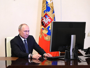 Владимир Путин проголосовал онлайн на выборах Президента России