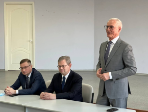 Новые назначения. Николай Ренц представил двух главврачей, которые возглавили медицинские учреждения Тольятти
