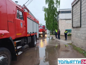 В гаражном кооперативе на Заставной, 23 сгорел автомобиль 