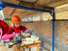 Николай Ренц: Радостно видеть, что работы по реставрации стелы «Радость труда» идут хорошими темпами!
